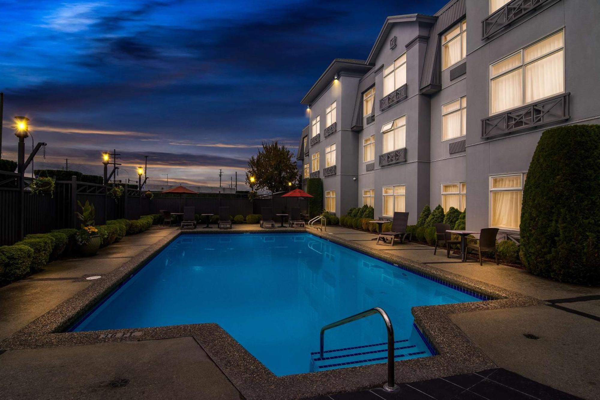 Best Western Plus Pitt Meadows Inn & Suites Exterior foto