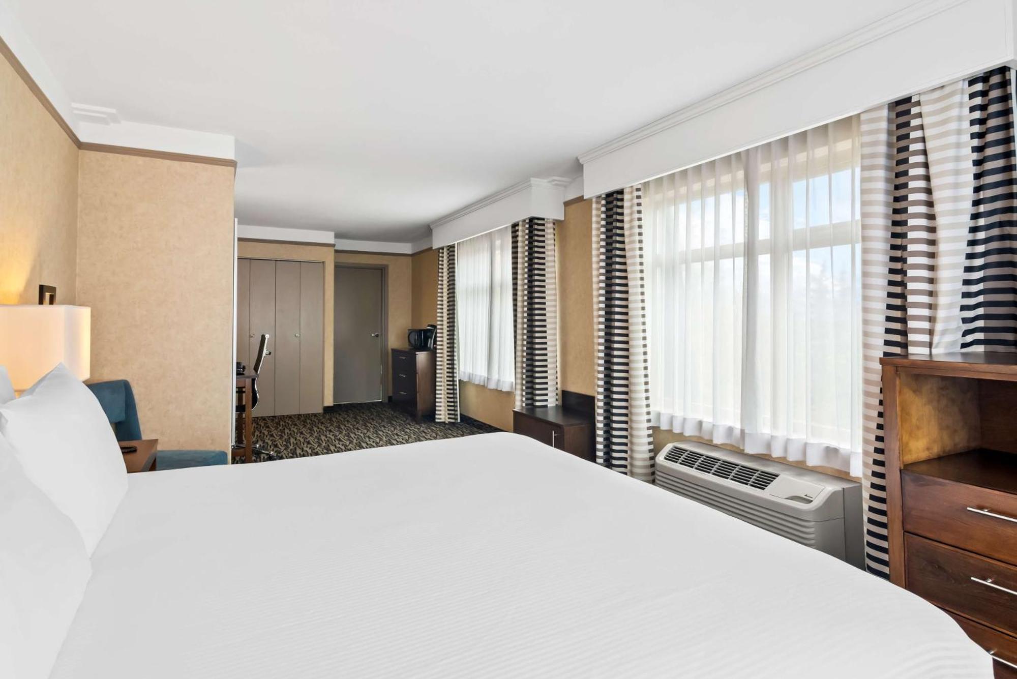 Best Western Plus Pitt Meadows Inn & Suites Exterior foto