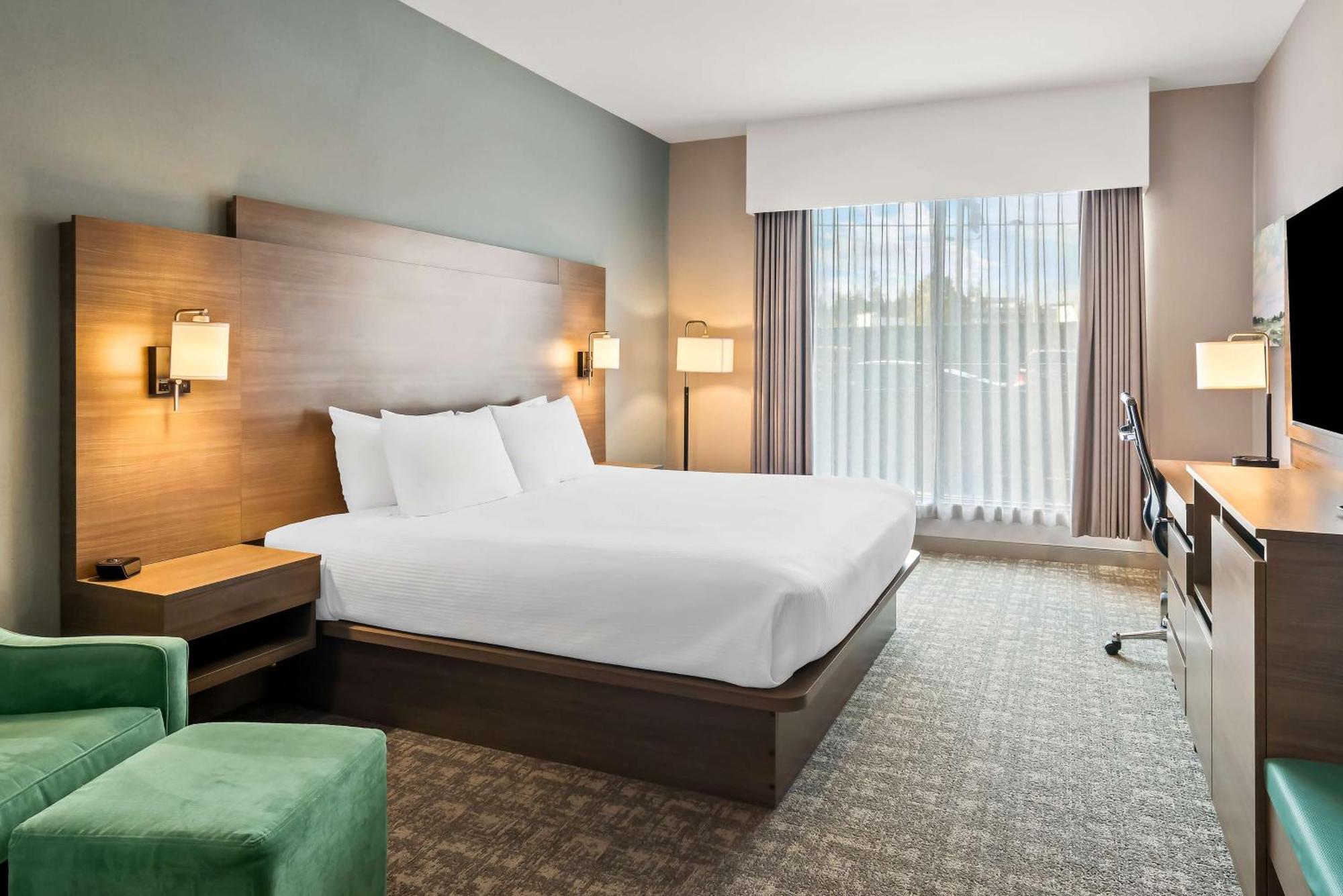 Best Western Plus Pitt Meadows Inn & Suites Exterior foto