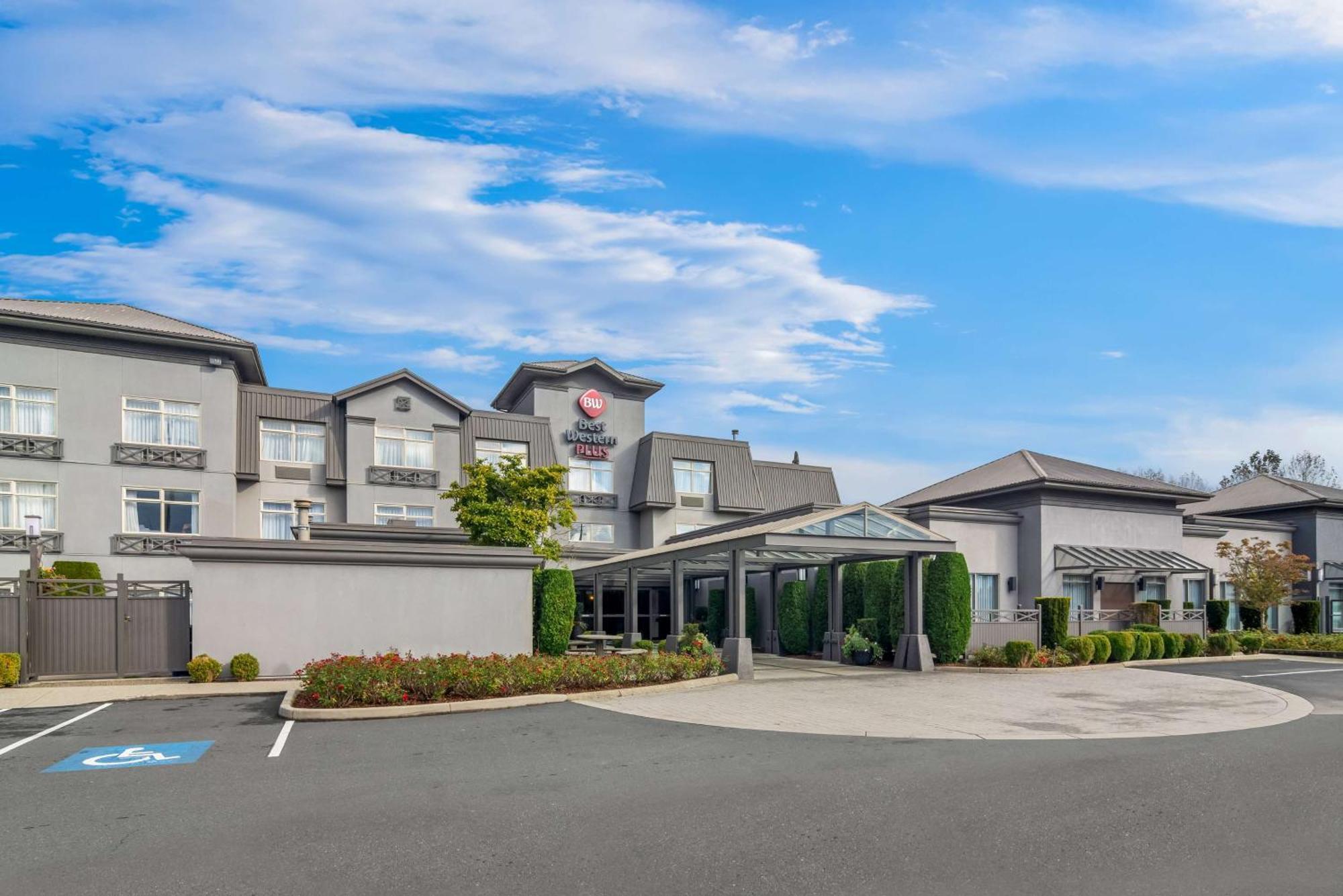Best Western Plus Pitt Meadows Inn & Suites Exterior foto