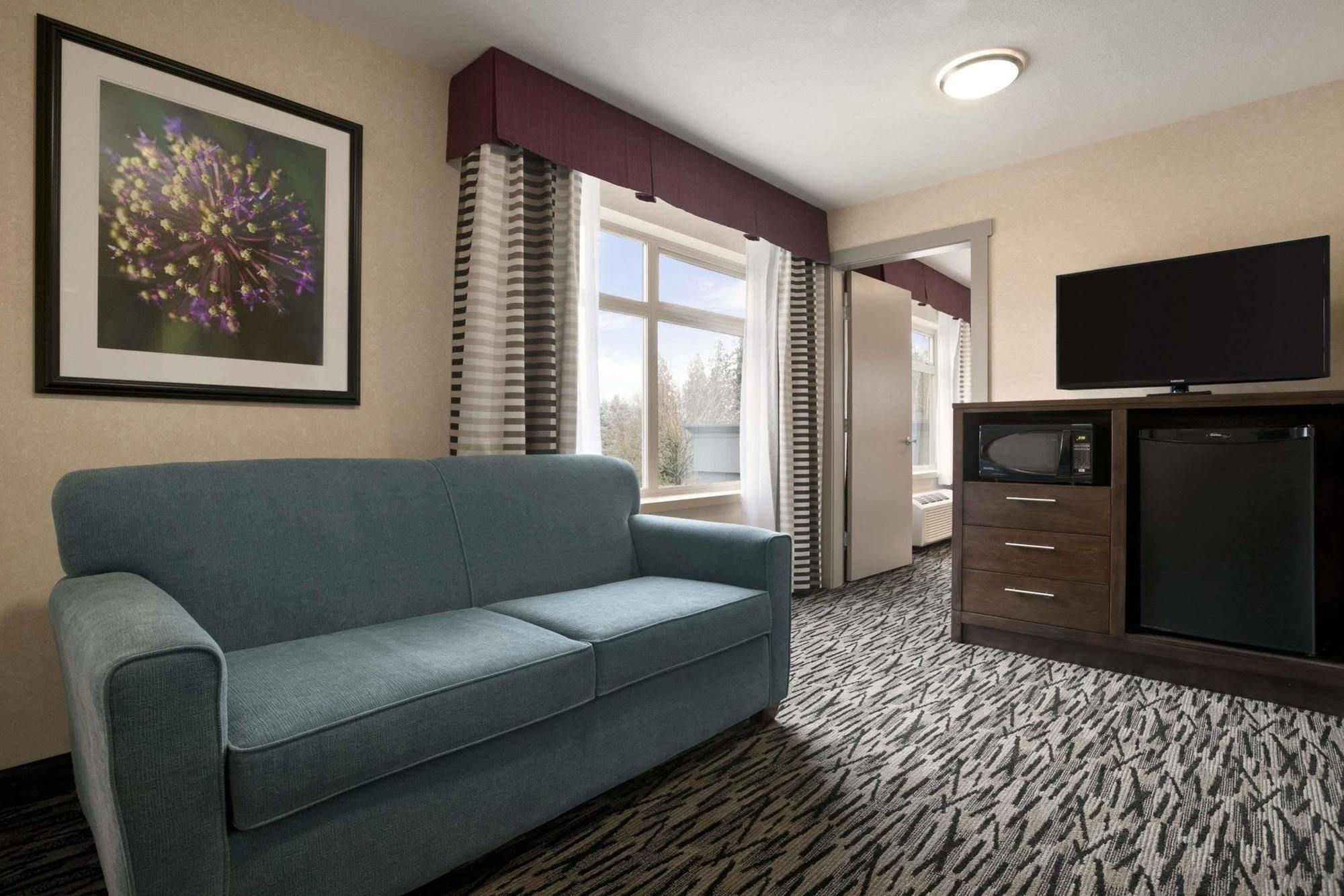 Best Western Plus Pitt Meadows Inn & Suites Exterior foto