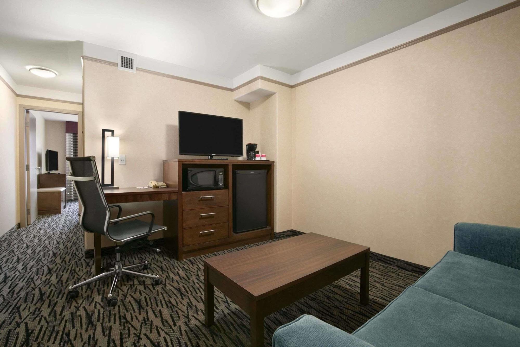 Best Western Plus Pitt Meadows Inn & Suites Exterior foto